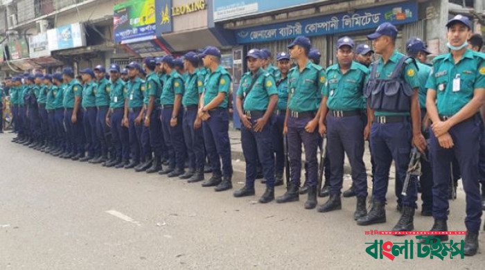 জাতীয় পার্টির অফিসে পুলিশের কড়া পাহারা:নেতাকর্মী শূন্য